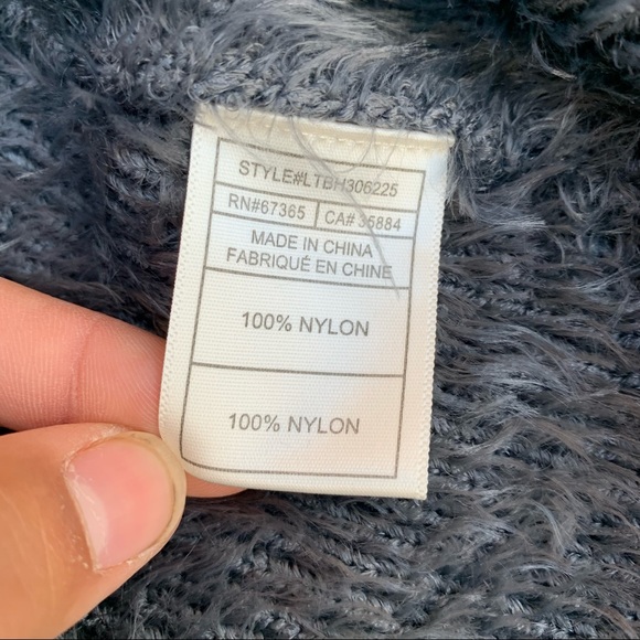 BB Dakota Fuzzy Grey Edwin Sweater size S - Picture 4 of 4